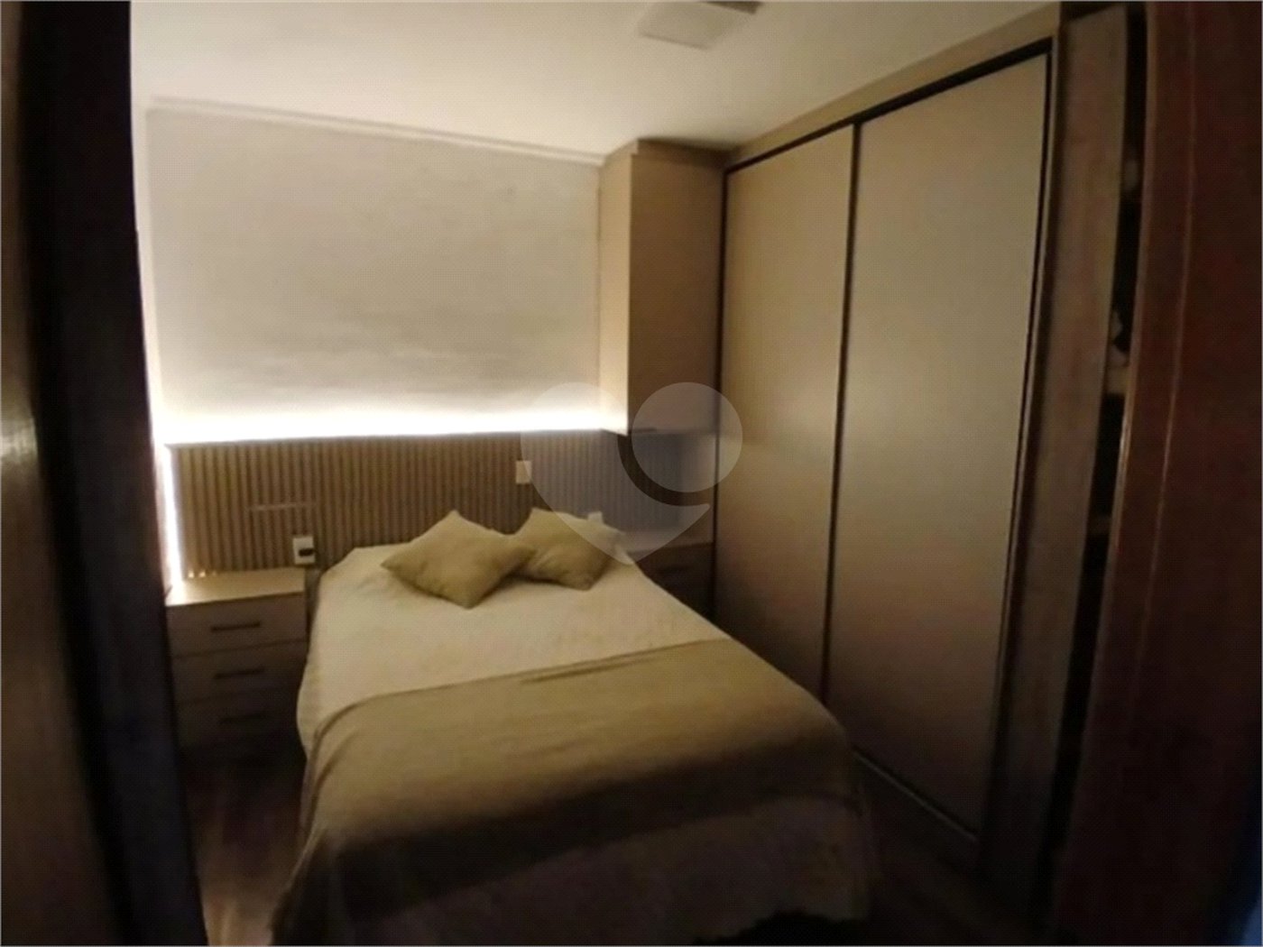Casa à venda com 3 quartos, sendo 1 suíte, no condomínio Residencial Doutor Emanuel Dias, São Paulo - SP