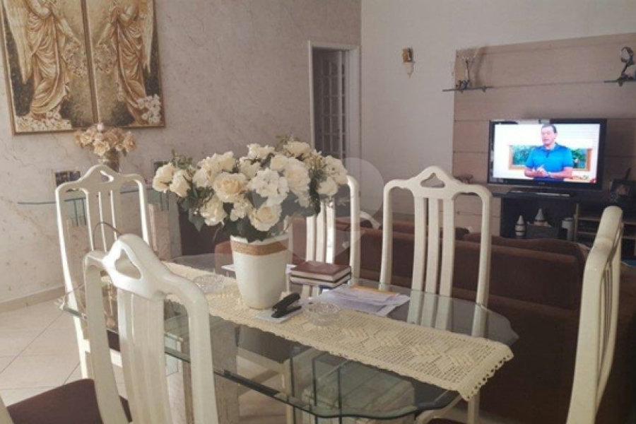 Casa Térrea à venda com 3 quartos, sendo 1 suíte, em Jardim Franca, São Paulo, SP