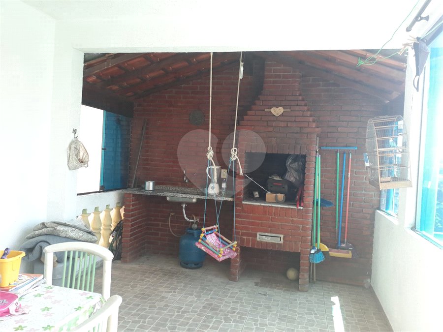 Casa à venda com 4 quartos, sendo 2 suítes, em Jardim Rosina, São Paulo, SP