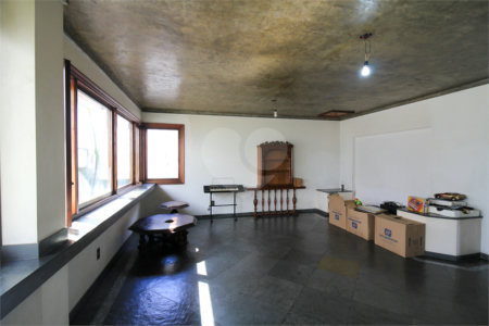 Casa à venda com 5 quartos, sendo 3 suítes, em Jardim São Bento, São Paulo, SP