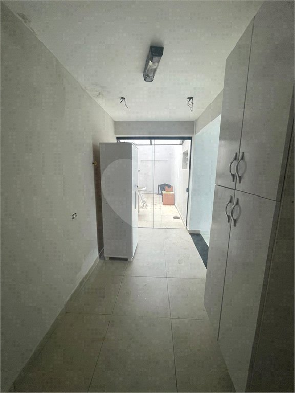 Sobrado à venda com 3 quartos, sendo 2 suítes,  em Vila Oliveira, Mogi das Cruzes, SP
