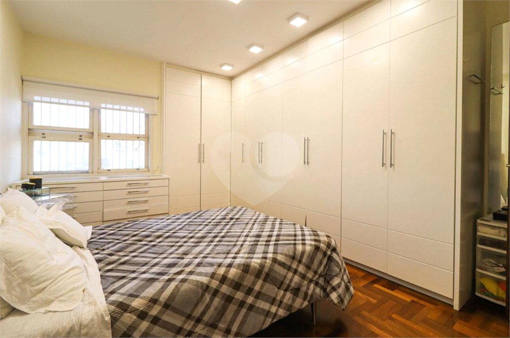 Casa Térrea à venda com 6 quartos, sendo 4 suítes, em Brooklin Paulista, São Paulo, SP