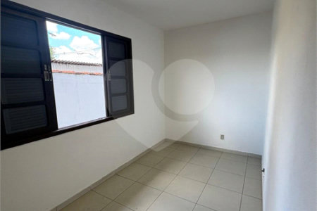 Sobrado à venda com 4 quartos, sendo 1 suíte,  em Vila Sônia, São Paulo, SP