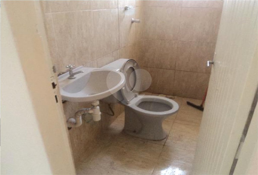 Sobrado à venda com 4 quartos em Jardim do Lago, São Paulo, SP