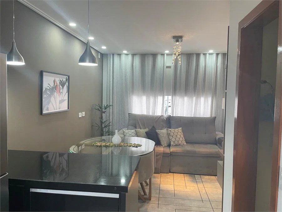 Casa à venda com 2 suítes no condomínio Cotia, Cotia - SP