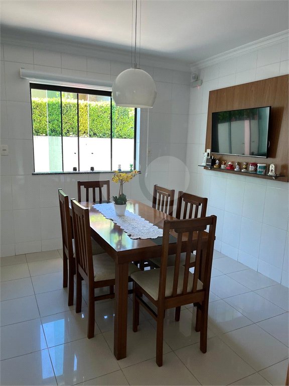 Casa Térrea à venda com 5 quartos, sendo 1 suíte, em Vila Santana, Mogi das Cruzes, SP