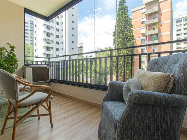 Apartamento à venda com 3 quartos, sendo 2 suítes,  em Campo Belo, São Paulo, SP