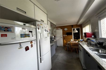 Apartamento para alugar com 3 suítes em Vila Romana, São Paulo, SP