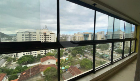 Apartamento à venda com 2 quartos, sendo 1 suíte,  em Recreio dos Bandeirantes, Rio de Janeiro, RJ