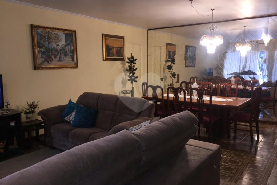 Sobrado à venda ou para alugar com 3 quartos, sendo 1 suíte, em Anália Franco, São Paulo, SP