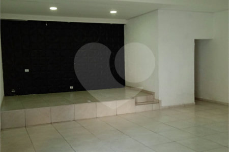 Casa à venda com 3 quartos, sendo 1 suíte,  em São Roque Country Club I, Mairinque, SP