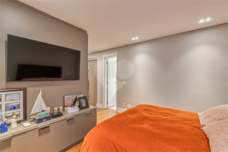 Apartamento à venda com 3 suítes em Chácara Santo Antônio, São Paulo, SP