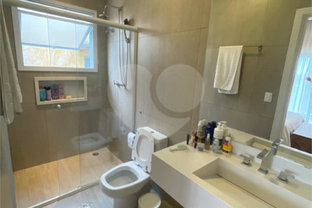 Casa à venda com 3 suítes no condomínio Hills, Arujá - SP