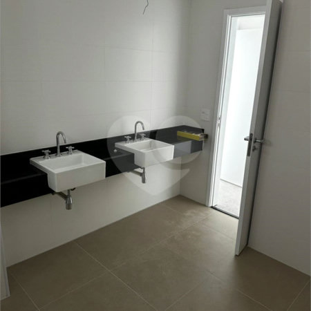 Apartamento à venda com 4 suítes em Água Branca, São Paulo, SP