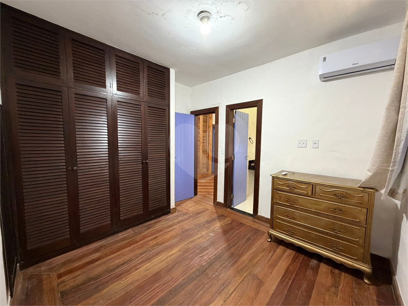 Casa à venda com 4 quartos, sendo 2 suítes, em Ogiva, Cabo Frio, RJ