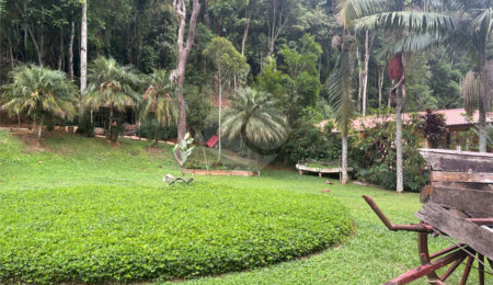 Casa à venda no condomínio Parque Imperial da Cantareira, Mairiporã - SP