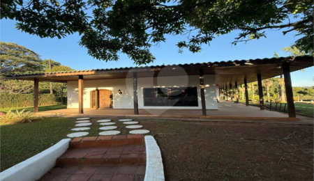 Casa à venda com 6 quartos, sendo 2 suítes,  no condomínio Alpes de Mairiporã, Mairiporã - SP