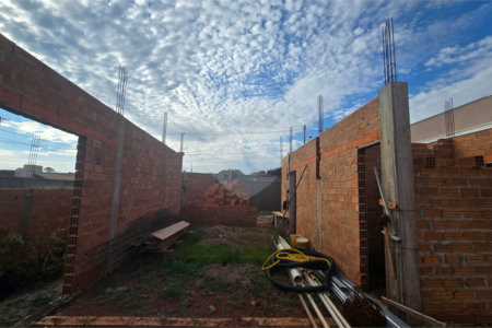 Sobrado à venda com 2 quartos em Cidade Jardim, Araraquara, SP