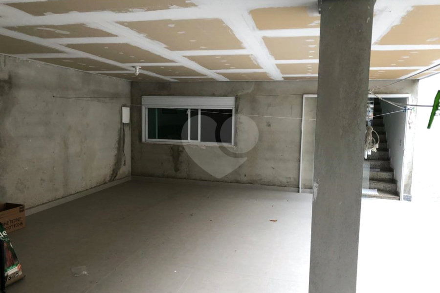 Sobrado à venda com 3 suítes em Barreiro, Mairiporã, SP