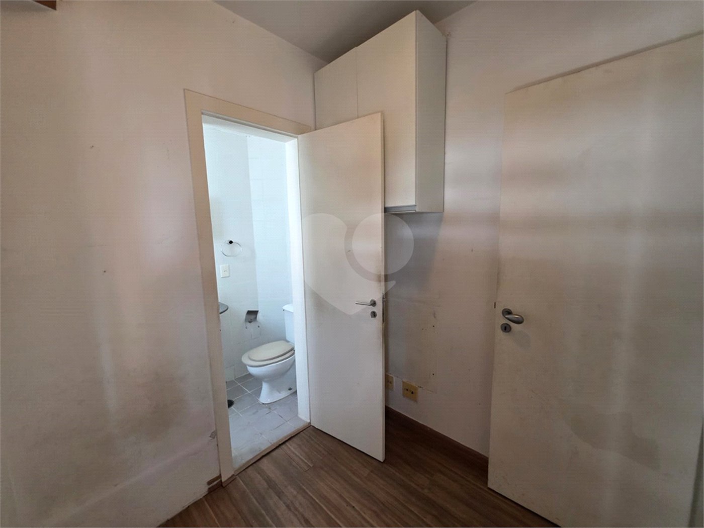 Apartamento à venda com 3 suítes em Vila Uberabinha, São Paulo, SP