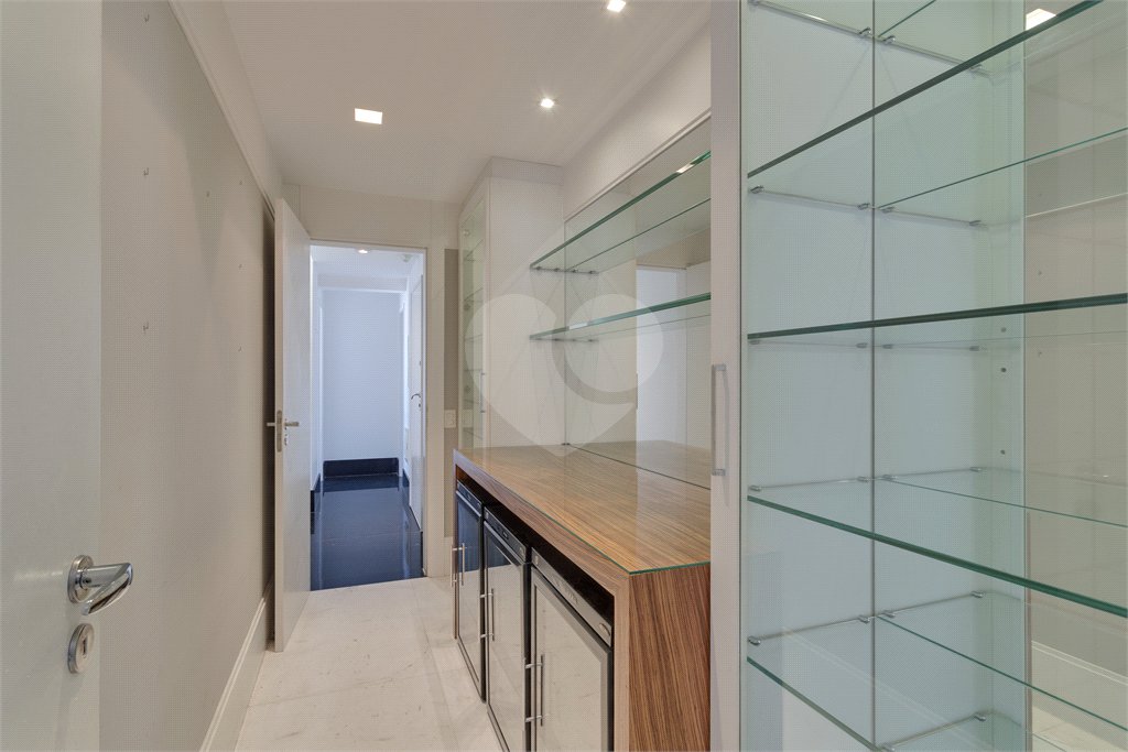 Apartamento à venda com 4 suítes em Campo Belo, São Paulo, SP