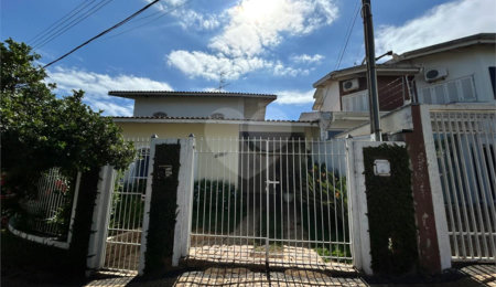 Sobrado à venda com 4 quartos, sendo 2 suítes,  em Parque Nova Suíça, Valinhos, SP