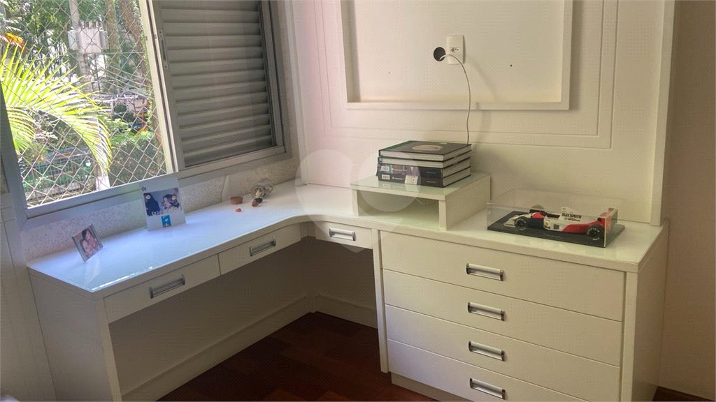 Apartamento à venda com 3 quartos, sendo 1 suíte, em Jardim Marajoara, São Paulo, SP