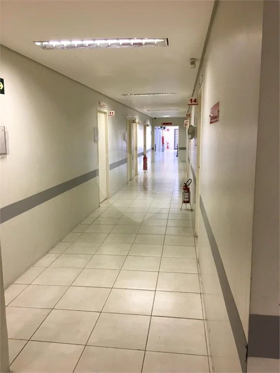 PRÉDIO COMERCIAL OU RESIDENCIAL DE 215,0 M² COM 03 QUARTOS, 04 VAGAS, 02 BANHEIROS PARA VENDA NO CARRÃO