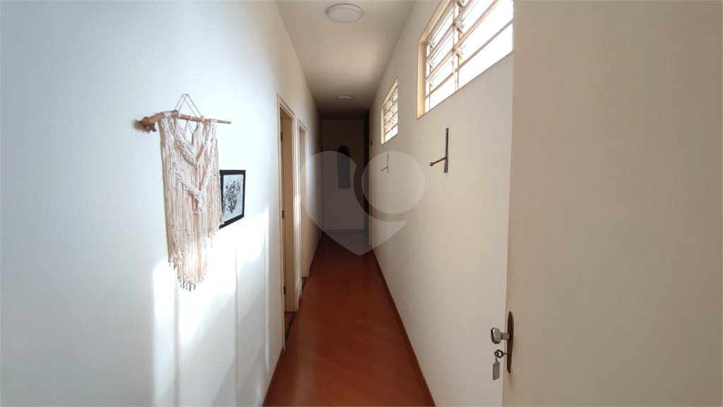 Casa à Venda de 3 dormitórios em São Carlos, no bairro Parque Santa Marta