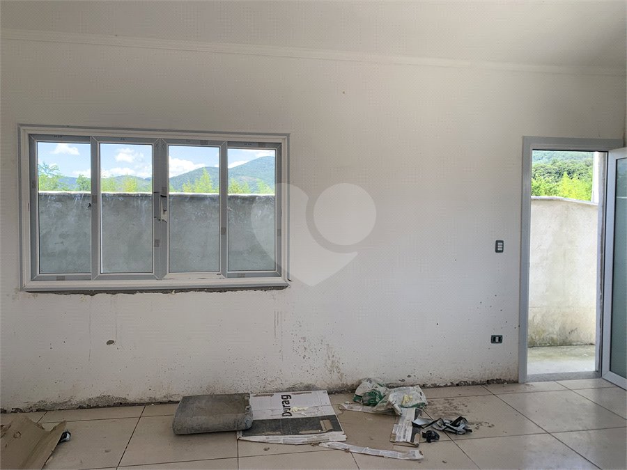 Casa 3 dormitórios - Condomínio MARF 3 - Bom Jesus dos Perdões
