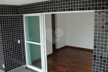 Apartamento no Jardim Anália Franco