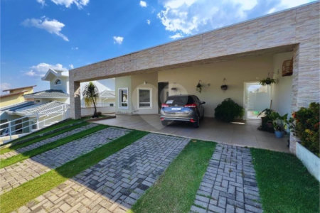 Apresento essa belíssima casa no Condomínio Delle Stelle - Louveira SP