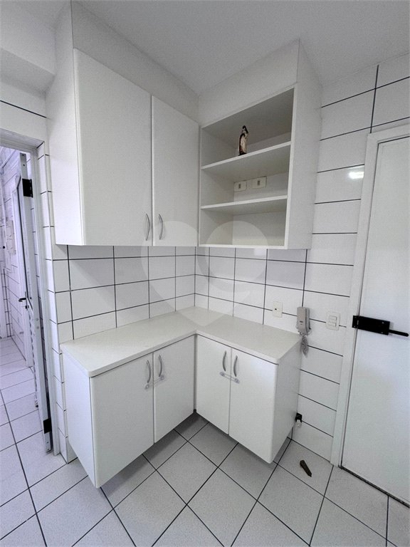 Apartamento para alugar com 3 quartos, sendo 1 suíte,  em Pinheiros, São Paulo, SP