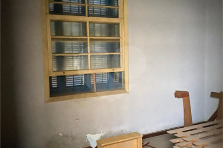 Casa à venda com 3 quartos, sendo 1 suíte, em Indianópolis, São Paulo, SP