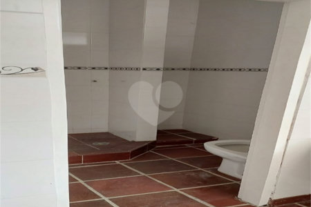 Sobrado à venda com 3 quartos, sendo 2 suítes, em Vila Paulicéia, São Paulo, SP