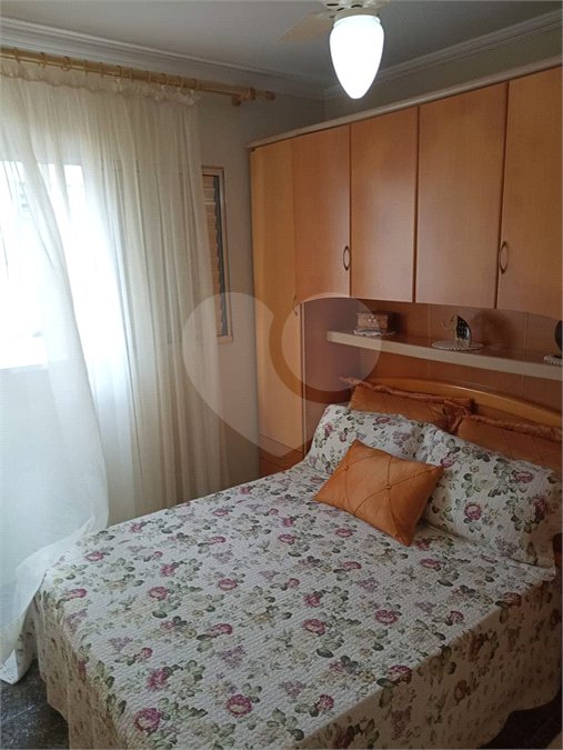 Casa à venda com 3 quartos, sendo 2 suítes, em Vila Flávio, Mogi das Cruzes, SP