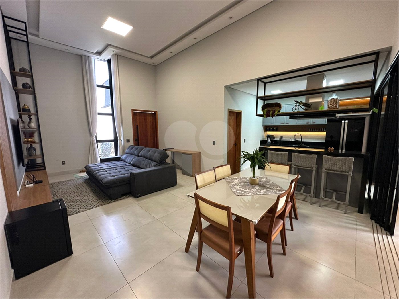 Casa à venda com 3 quartos, sendo 1 suíte, no condomínio Residencial Evidências, Indaiatuba - SP