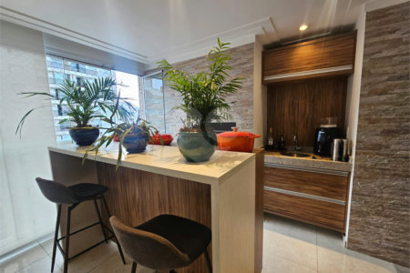 Apartamento à venda com 3 quartos, sendo 1 suíte, em Vila Regente Feijó, São Paulo, SP