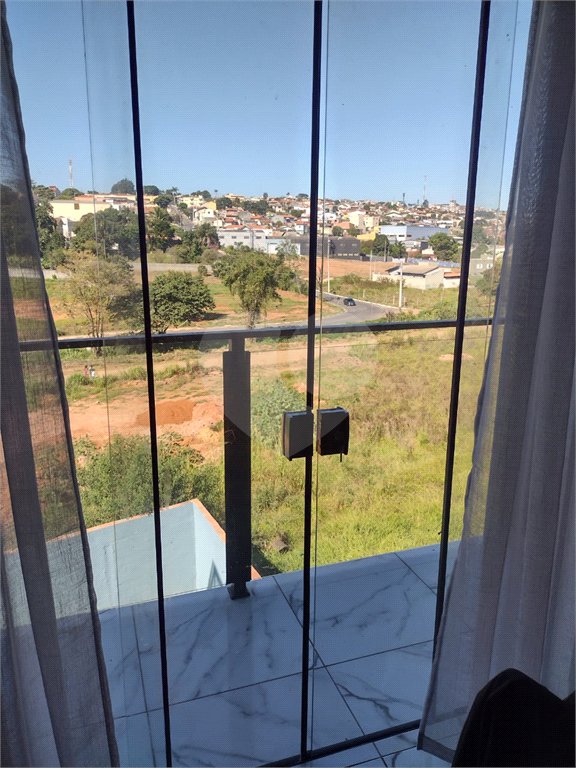 Sobrado à venda com 2 quartos, sendo 1 suíte,  no Centro, Bom Jesus dos Perdões, SP