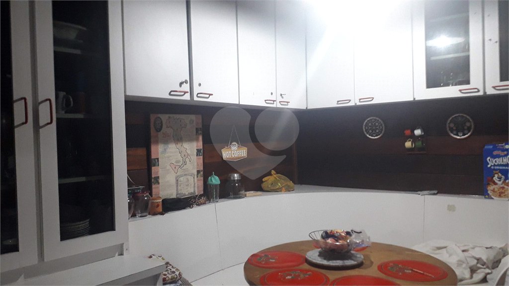 Casa à venda com 3 quartos, sendo 1 suíte, no condomínio Gleba II, Mairiporã - SP