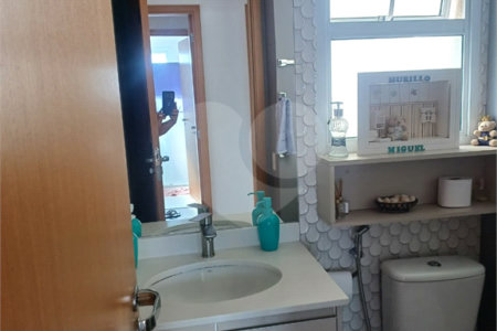 Apartamento à venda com 3 quartos, sendo 1 suíte,  em Vila Vitória, Mogi das Cruzes, SP