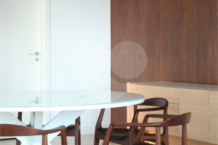 Apartamento à venda com 3 suítes em Vila Mariana, São Paulo, SP