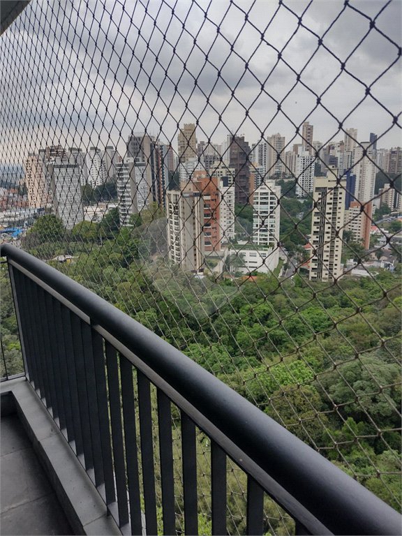 Apartamento à venda com 3 suítes em Vila Suzana, São Paulo, SP