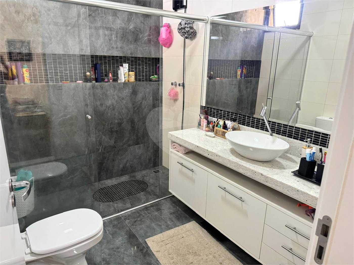 Casa à venda com 3 suítes no condomínio Terras de São Francisco, Sorocaba - SP
