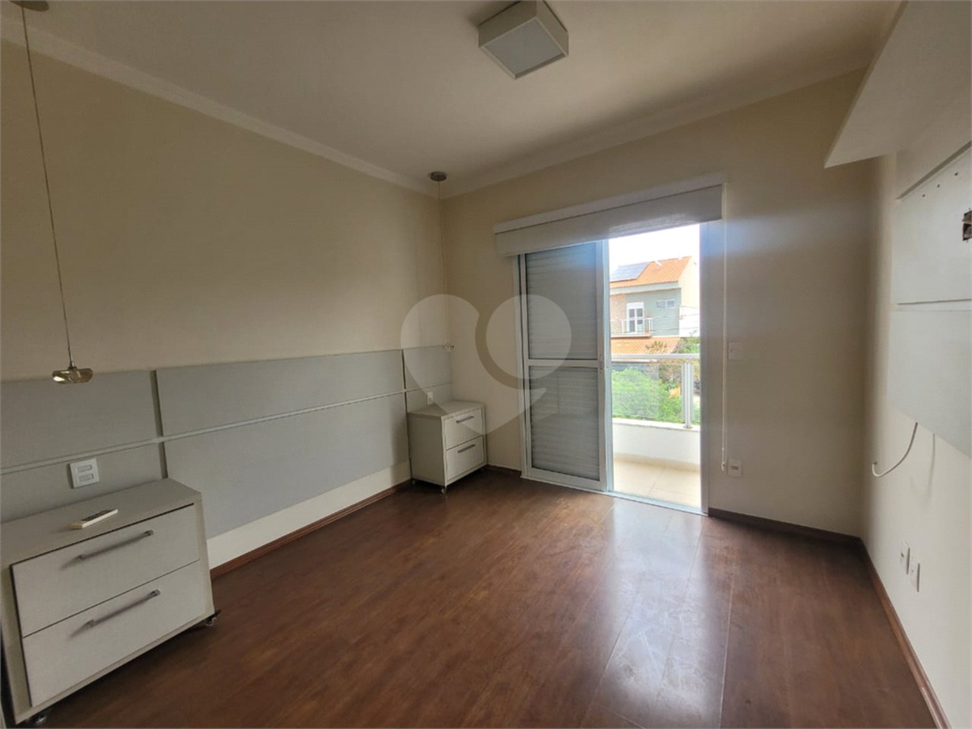 Casa à venda com 3 suítes no condomínio Horto Florestal II, Sorocaba - SP
