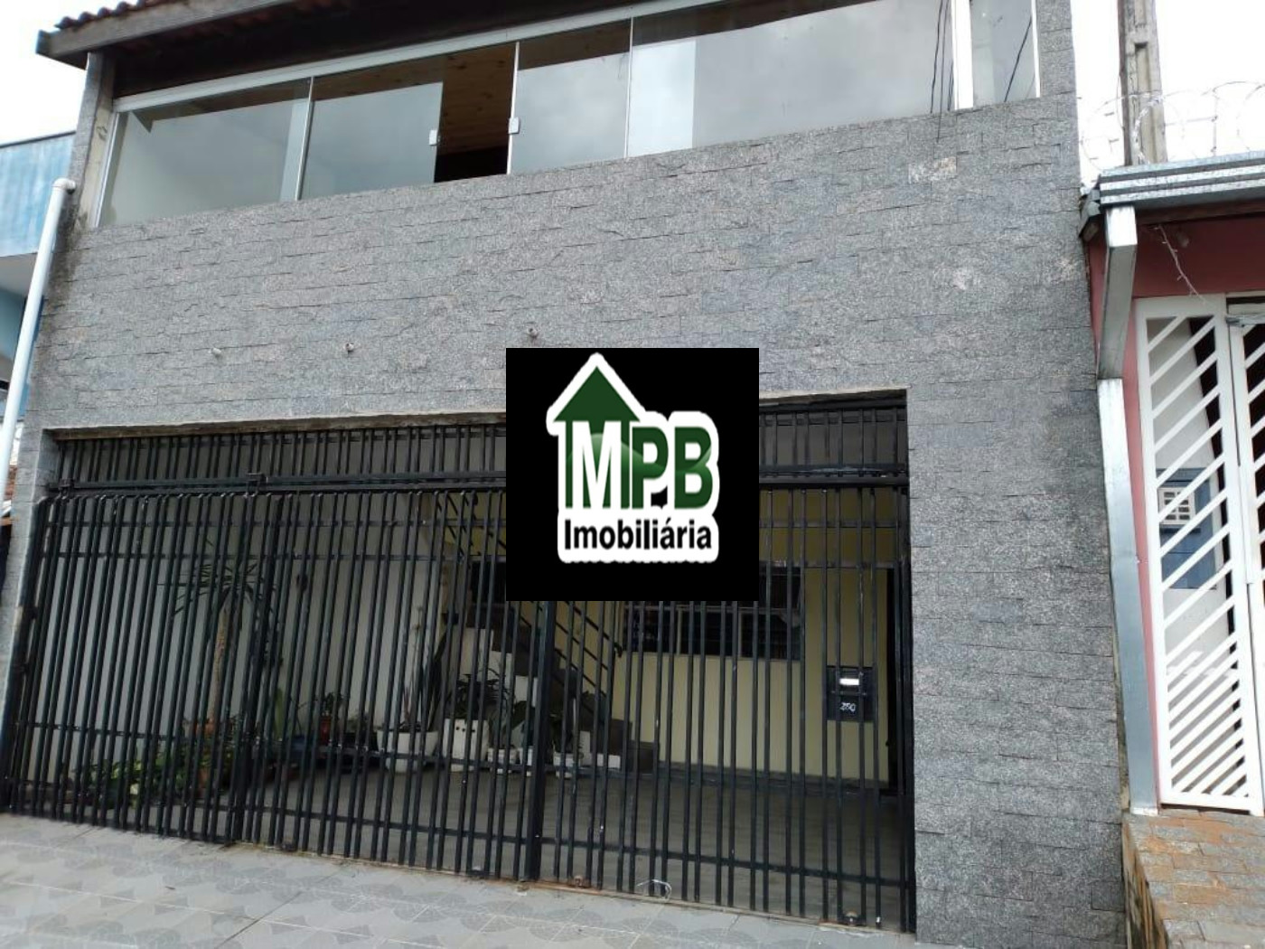 Sobrado à venda com 4 quartos, sendo 1 suíte, em Jardim Santo Amaro, Sorocaba, SP