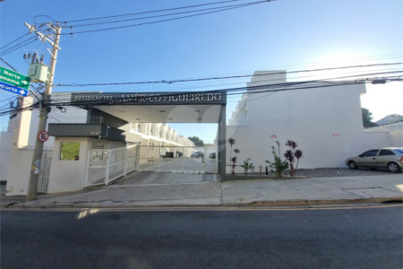 Casa à venda com 3 quartos, sendo 1 suíte, no condomínio Residencial Américo Figueiredo, Sorocaba - SP