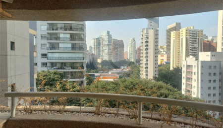 Apartamento à venda com 4 quartos, sendo 2 suítes,  em Vila Uberabinha, São Paulo, SP