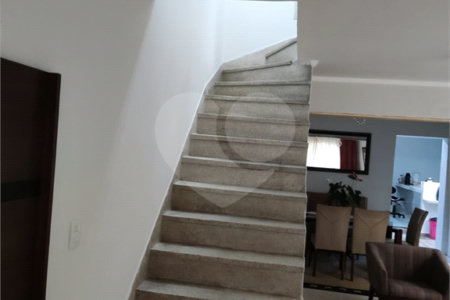 Sobrado à venda com 3 quartos, sendo 1 suíte, em Chácara Monte Alegre, São Paulo, SP