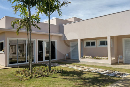 Casa à venda com 4 suítes no condomínio Horizonte Azul II, Itupeva - SP